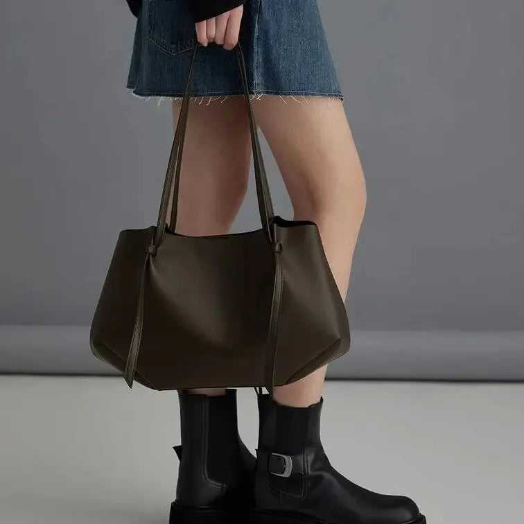 Rosavalo Élyra Leather Bag | Modern Elegance & Refined Simplicity