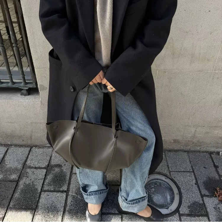 Rosavalo Élyra Leather Bag | Modern Elegance & Refined Simplicity