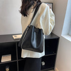 Rosavalo Aurélia Retro Leather Tote Bag | Refined & Versatile Design