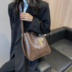 Rosavalo Aurélia Retro Leather Tote Bag | Refined & Versatile Design